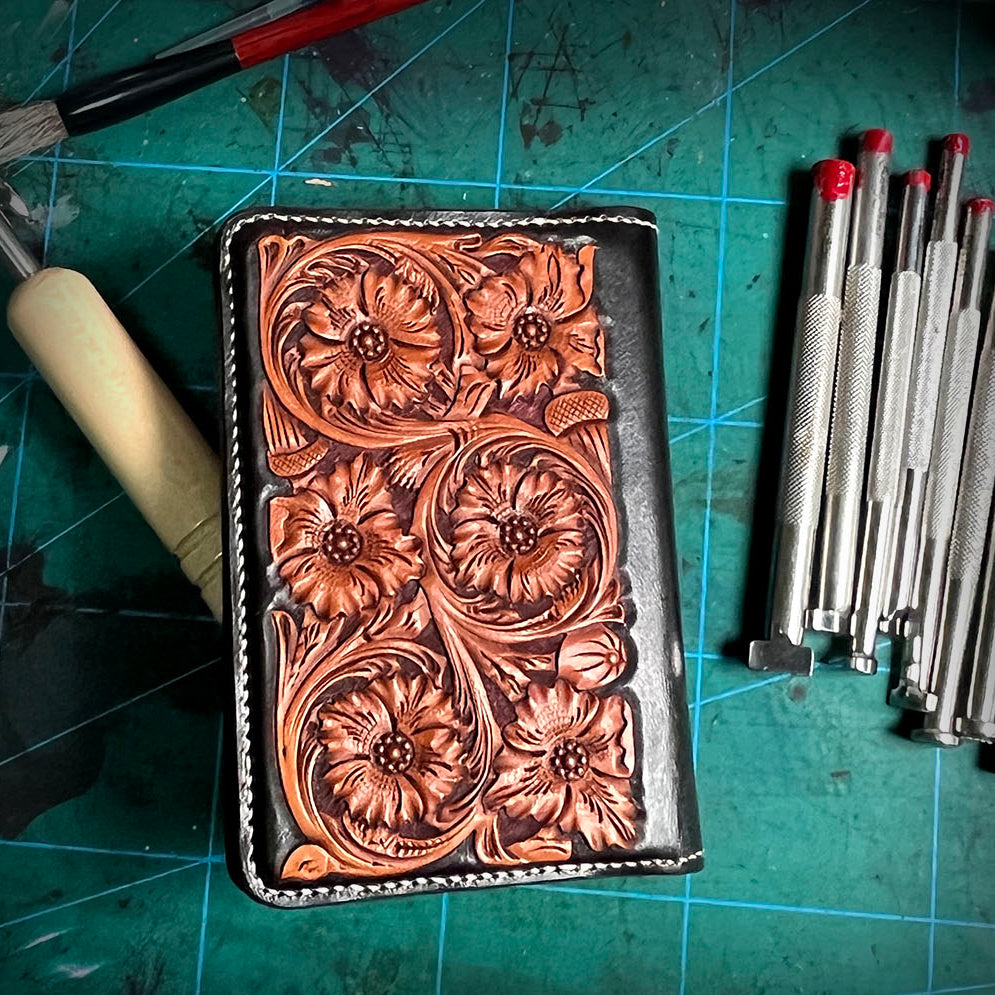 Video Course: Sheridan Floral Passport Cover