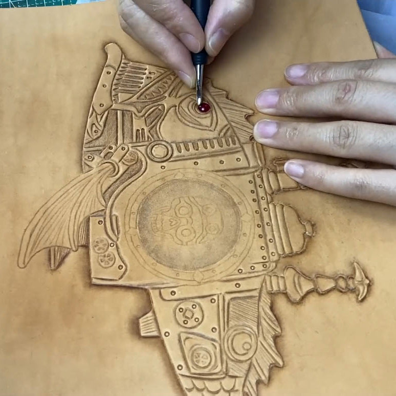 Video Course: Punk-Style Fish Leather Carving