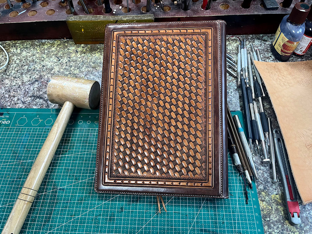 Video Course – Leather Carving Notebook